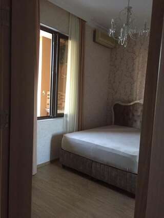 Гостевой дом House in the heart of Kobuleti Кобулети Двухместный номер Делюкс с 1 кроватью-7