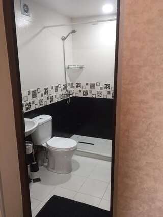 Гостевой дом House in the heart of Kobuleti Кобулети Двухместный номер Делюкс с 1 кроватью-8