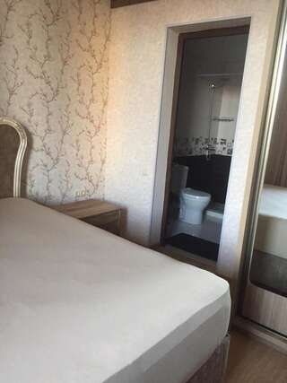 Гостевой дом House in the heart of Kobuleti Кобулети Двухместный номер Делюкс с 1 кроватью-9