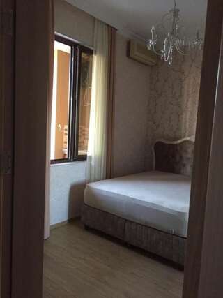 Гостевой дом House in the heart of Kobuleti Кобулети Двухместный номер Делюкс с 1 кроватью-13