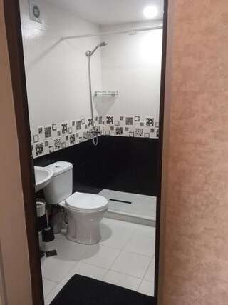 Гостевой дом House in the heart of Kobuleti Кобулети Двухместный номер Делюкс с 1 кроватью-15